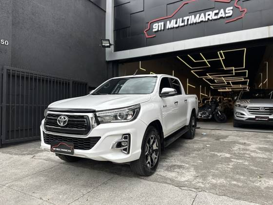 TOYOTA HILUX 2.8 SRX 4X4 CD 16V DIESEL 4P AUTOMÁTICO